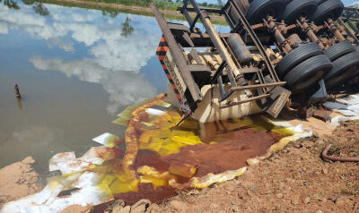 Imagem da notícia PMA de Cassilândia autua transportadora em 110 mil por derramamento de produto perigoso em represa